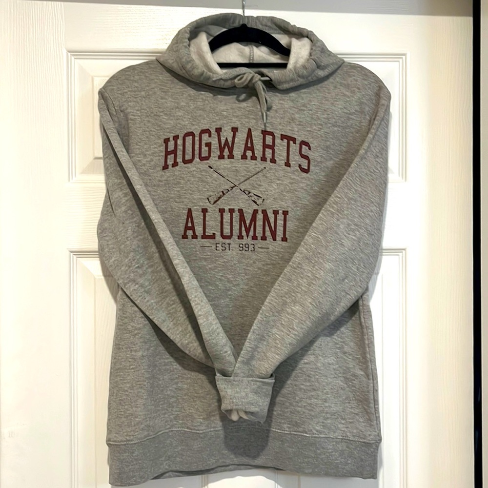 HOGWARTS ALUMNI HOODIE